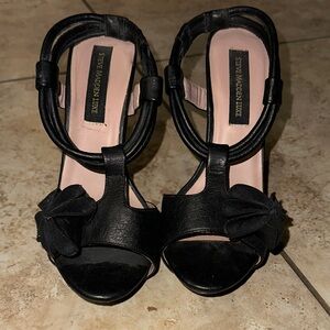 Steve Madden Luxe Black Heeled Sandals with Nude Insole & Floral Accent